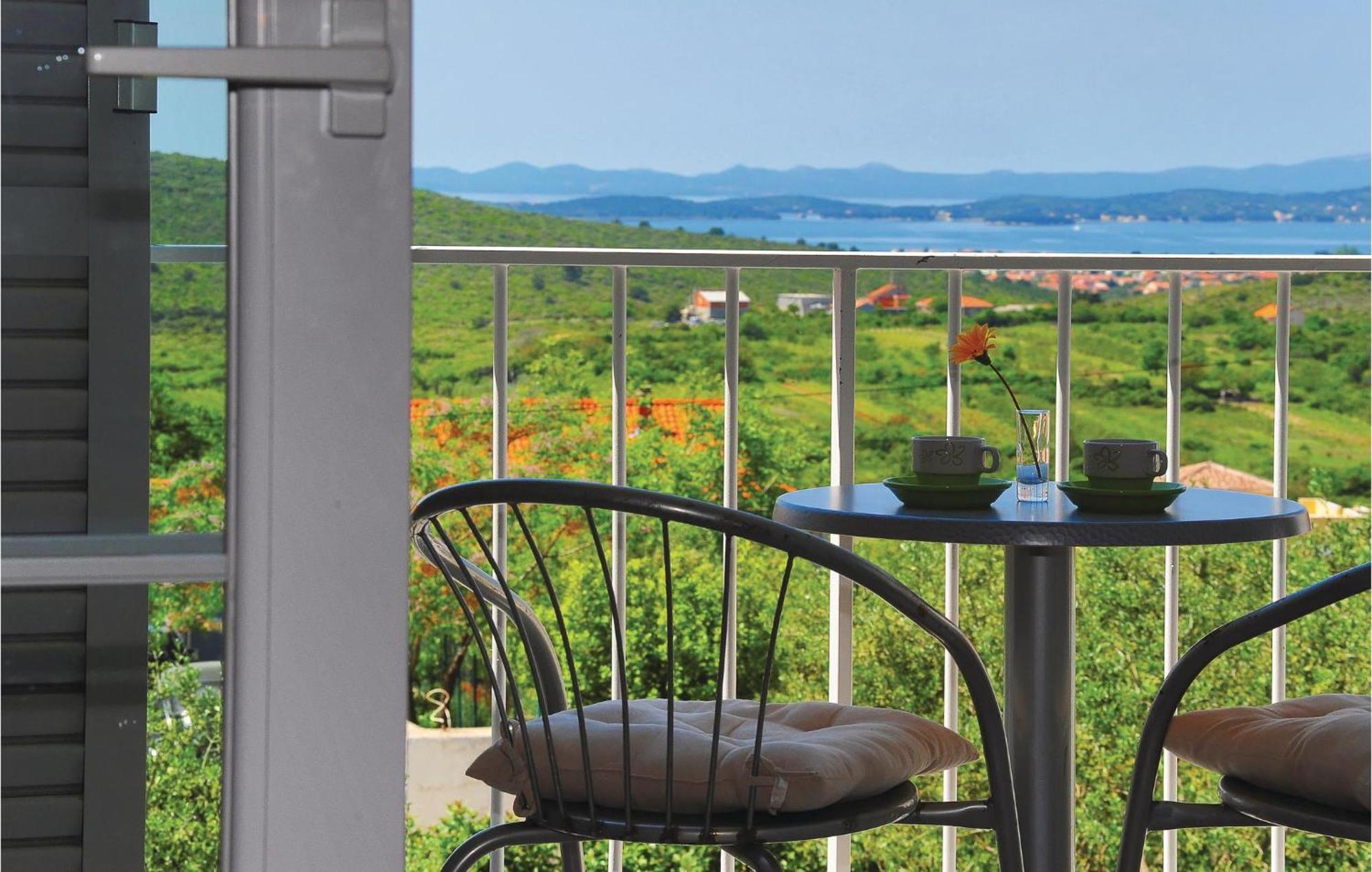 5 Bedroom Amazing Home In Debeljak Εξωτερικό φωτογραφία