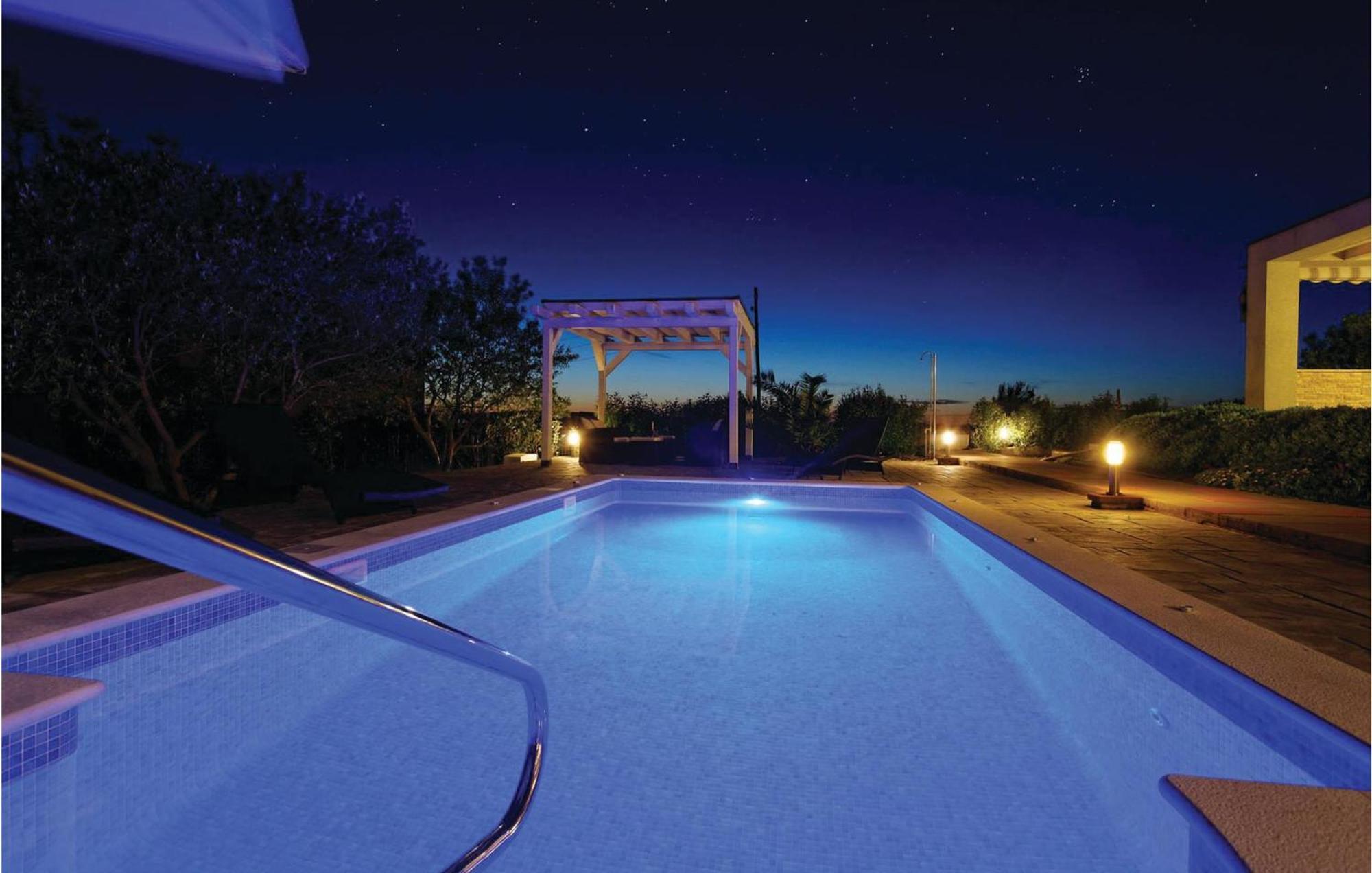 5 Bedroom Amazing Home In Debeljak Εξωτερικό φωτογραφία