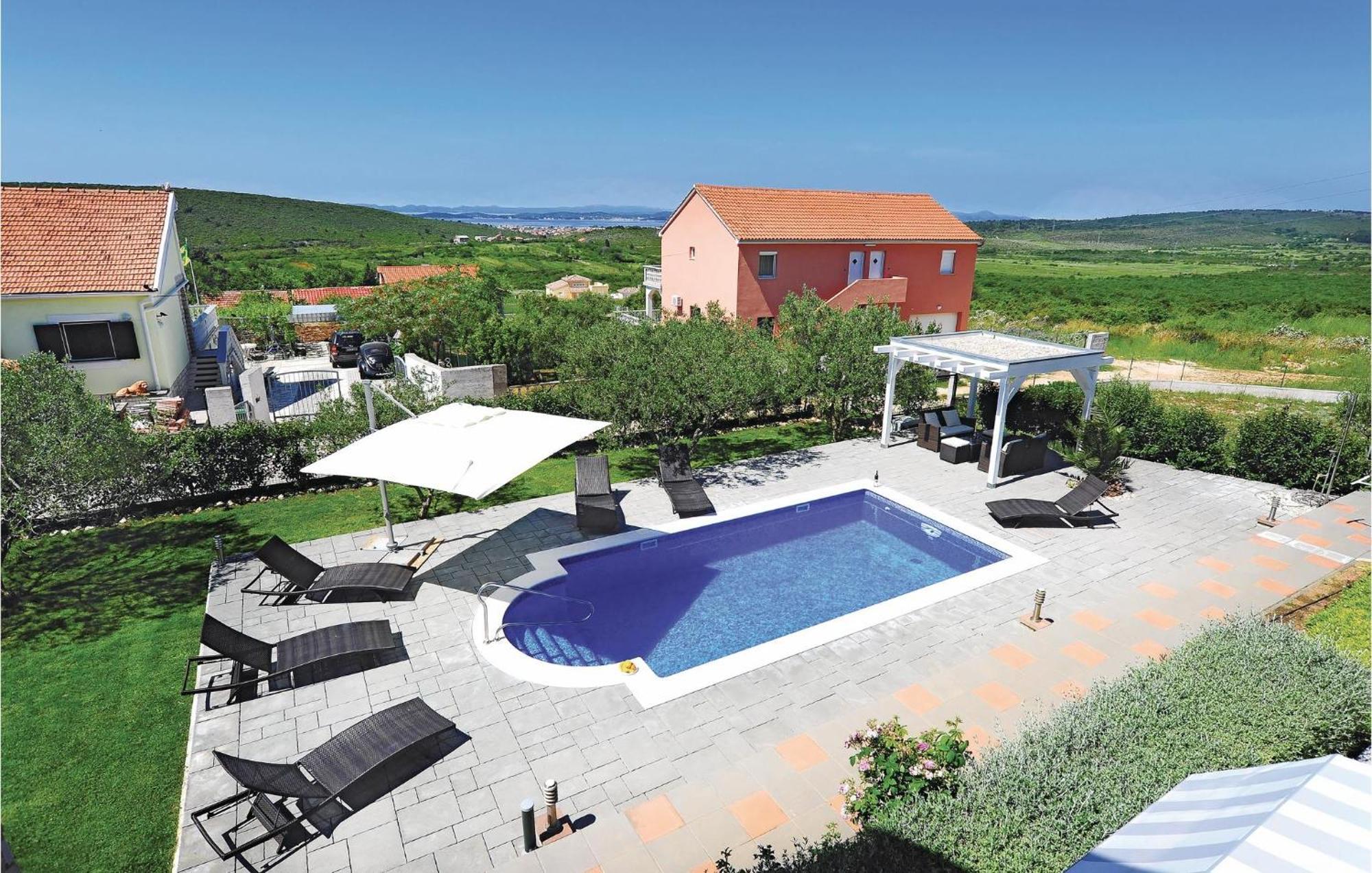 5 Bedroom Amazing Home In Debeljak Εξωτερικό φωτογραφία
