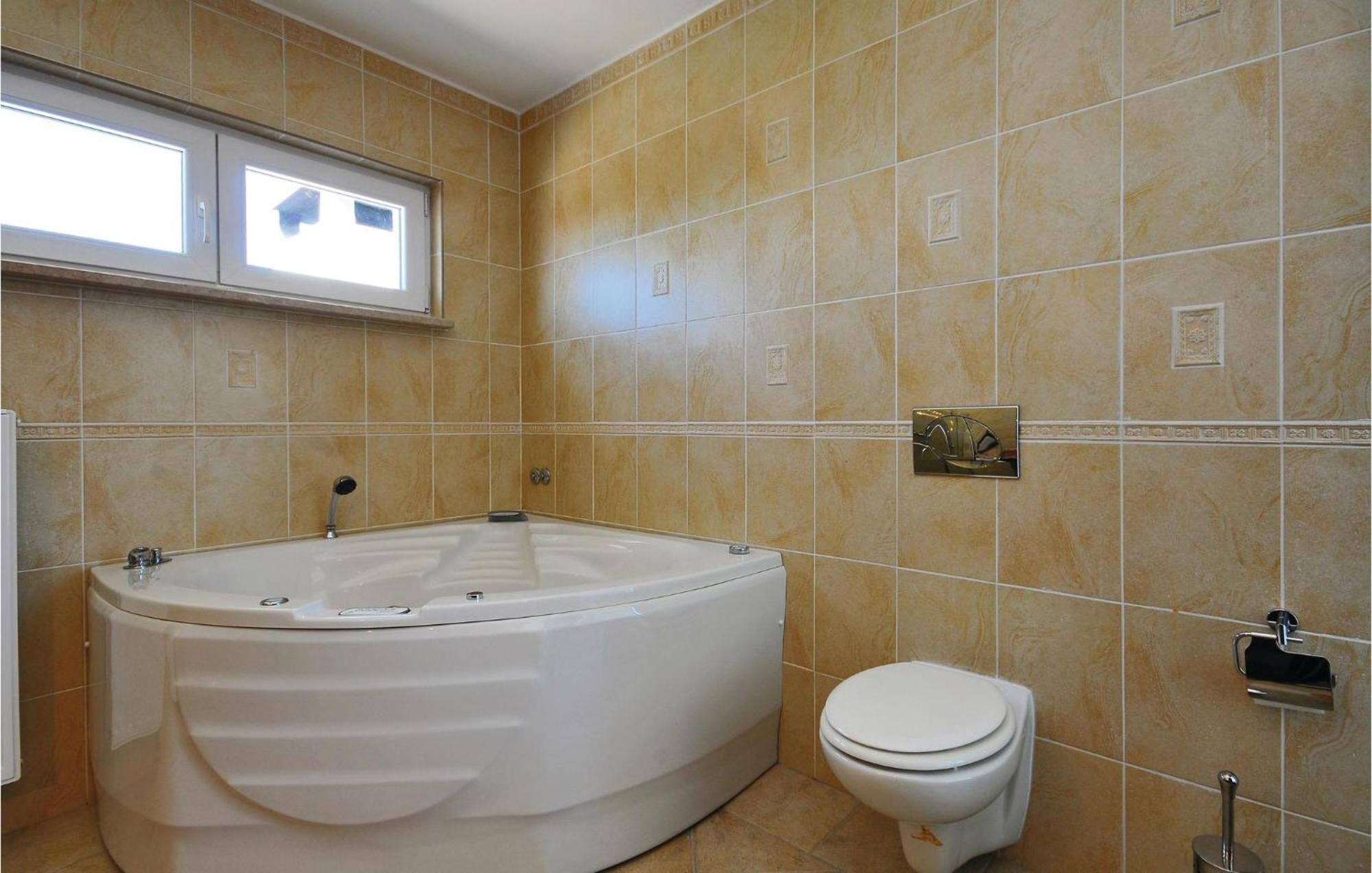 5 Bedroom Amazing Home In Debeljak Εξωτερικό φωτογραφία
